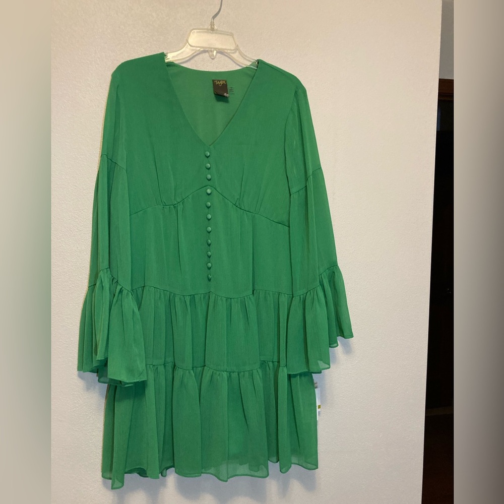 Taylor Ruffle dress. Size 14